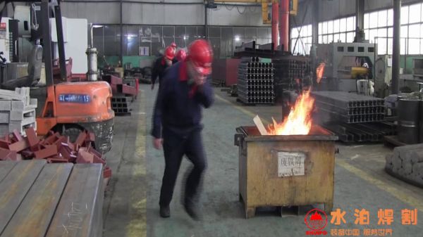 火警警鈴發出，拉響滅火救援演練序幕